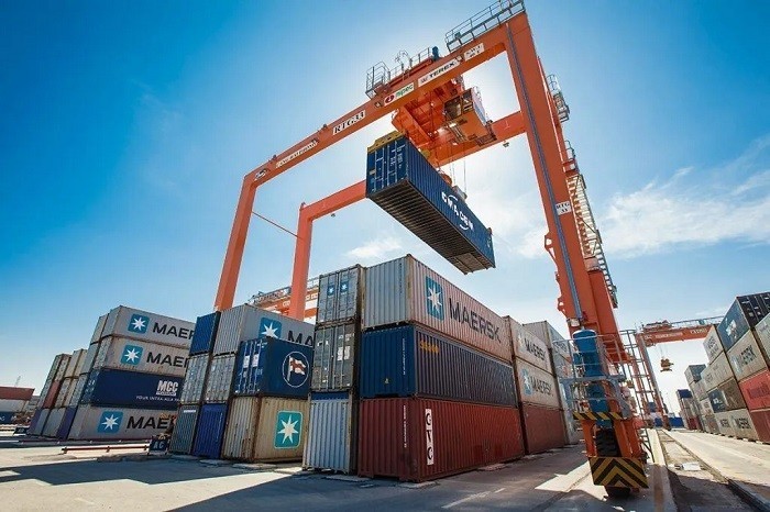 Từ 15/2/2024: Điều chỉnh giá dịch vụ bốc dỡ container cảng biển